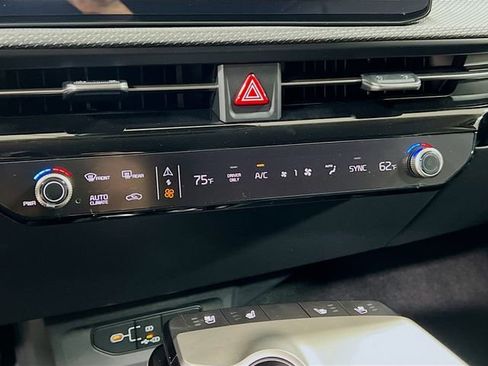 New 2025 Kia EV6 Wind image 16