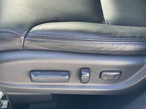 Used 2016 Honda CR-V Touring image 17