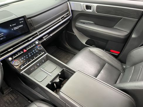 Used 2024 Hyundai Santa Fe Limited AWD/4WD image 15