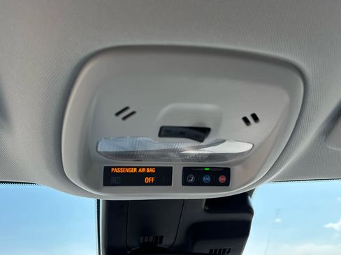 New 2025 Chevrolet Trax LT image 15