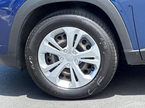 Used 2024 Chevrolet Trax LS FWD image 29