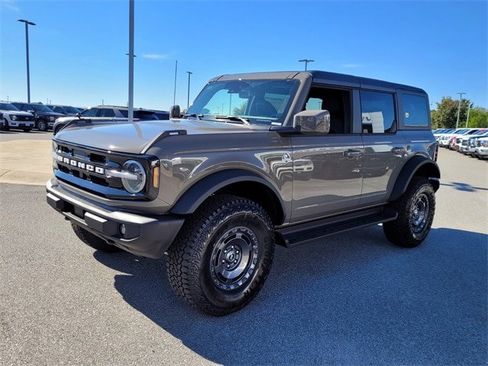 New 2025 Ford Bronco Outer Banks w/ Sasquatch Package image 36