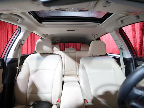 Used 2018 Subaru Outback 2.5i Premium image 23