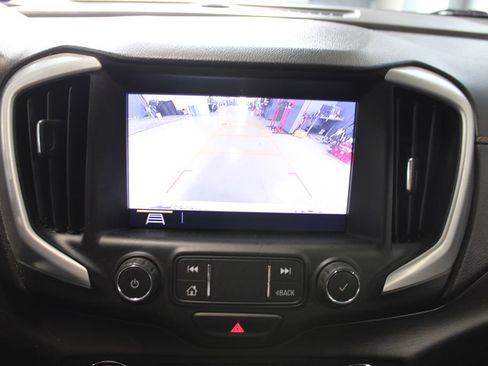 Used 2020 GMC Terrain SLE AWD/4WD image 18