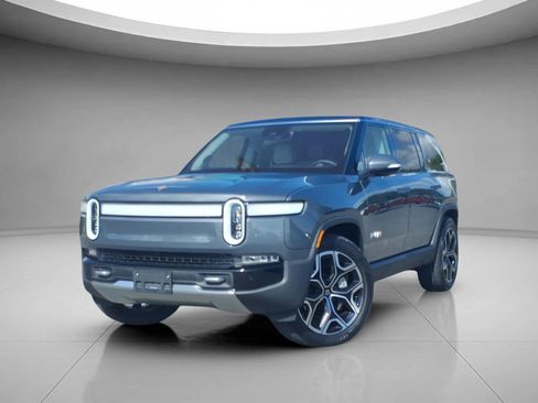 Used 2024 Rivian R1S Adventure AWD/4WD image 1
