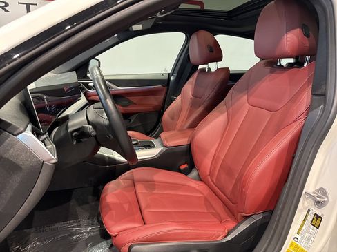 Used 2023 BMW i4 eDrive35 w/ Premium Package image 12