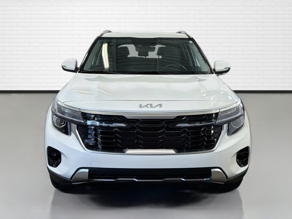 Used 2025 Kia Seltos S AWD/4WD image 2