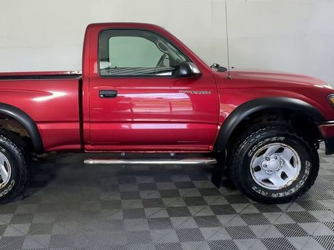 Used 2004 Toyota Tacoma 4x4 Regular Cab image 2