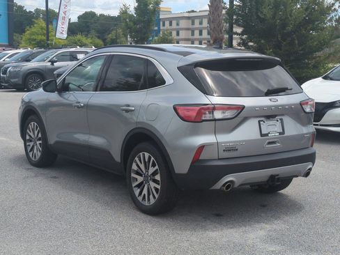 Used 2022 Ford Escape Titanium w/ Class II Trailer Tow Package AWD/4WD image 6