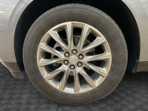 Used 2020 Buick Enclave Premium w/ LPO, Luxury Package FWD image 27