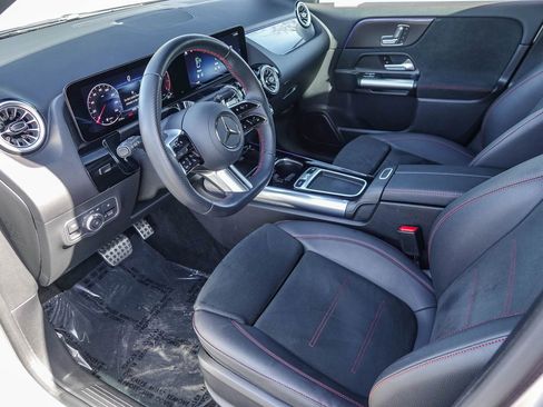 Certified 2025 Mercedes-Benz GLA 250 image 17