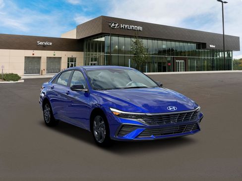 New 2026 Hyundai Elantra Sport image 12