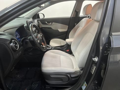 Used 2022 Hyundai Kona SEL w/ Convenience Package FWD image 11
