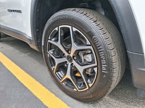 Certified 2025 Jeep Compass Limited AWD/4WD image 11