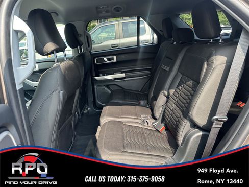 Used 2021 Ford Explorer XLT AWD/4WD image 26