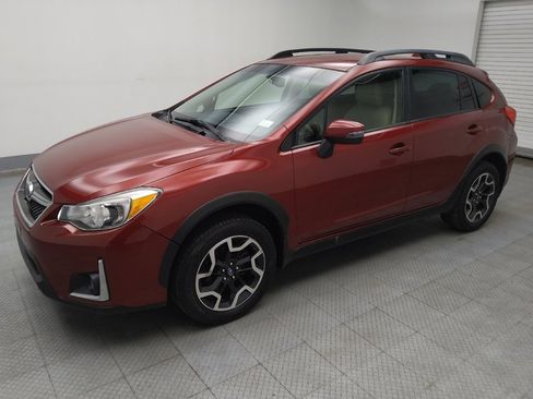 Used 2017 Subaru Crosstrek 2.0i Limited w/ Popular Package #2 image 2