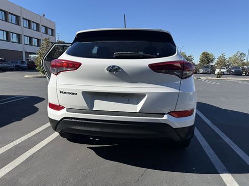 Used 2017 Hyundai Tucson SE image 22