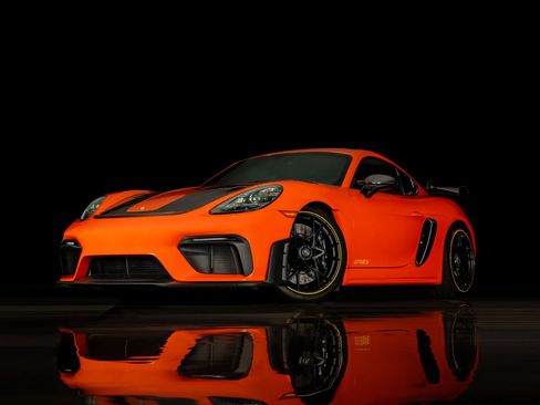 Used 2025 Porsche 718 Cayman GT4 RS RWD image 9