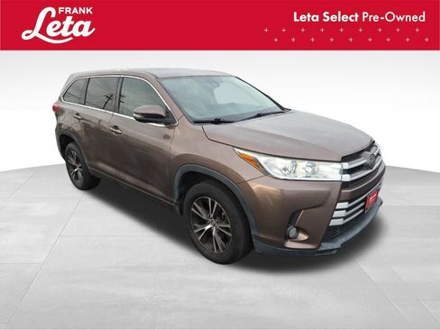 Used 2018 Toyota Highlander Plus image 15