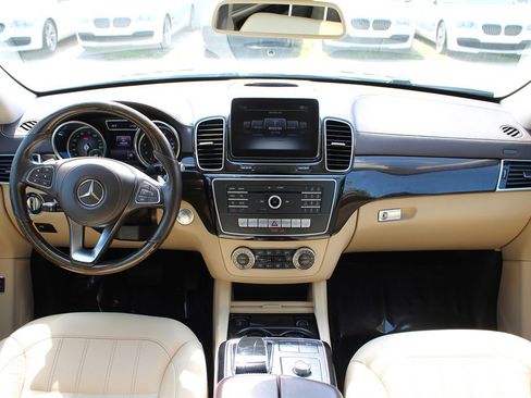 Used 2017 Mercedes-Benz GLS 450 4MATIC image 16