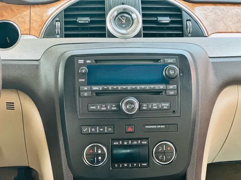 Used 2009 Buick Enclave CXL w/ Entertainment Package #2 image 10
