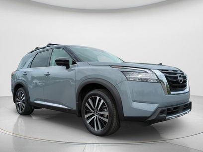 Used 2024 Nissan Pathfinder Platinum