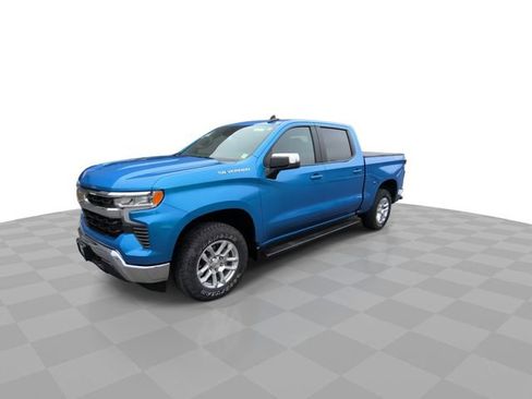 Used 2025 Chevrolet Silverado 1500 LT image 4