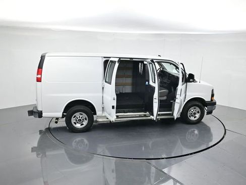 Used 2024 GMC Savana 2500 w/ Driver Convenience Package image 36