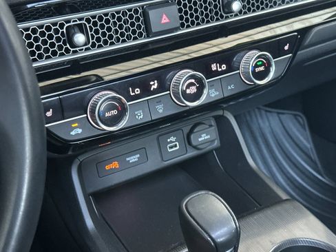 Used 2022 Honda Civic EX image 19