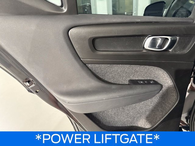 Used 2022 Volvo XC40 T5 Momentum AWD/4WD image 18