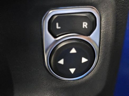Used 2025 Jeep Gladiator Sport AWD/4WD image 33