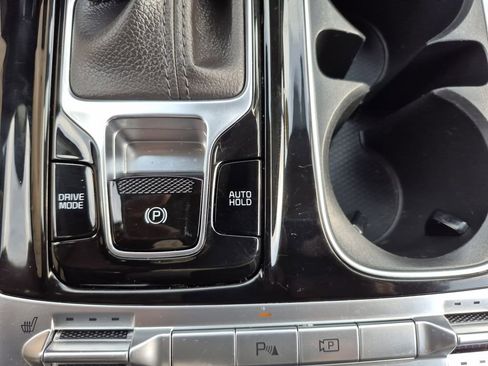 Certified 2023 Kia Carnival SX image 26