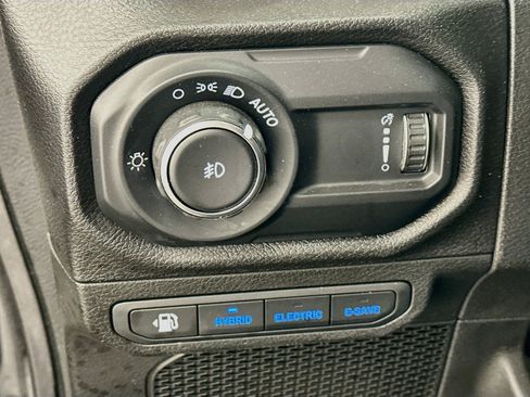 Used 2024 Jeep Wrangler Unlimited w/ Dual Top Group AWD/4WD image 17