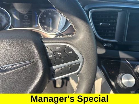 Used 2023 Chrysler Voyager LX FWD image 18