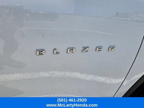 Used 2025 Chevrolet Blazer LT FWD image 11