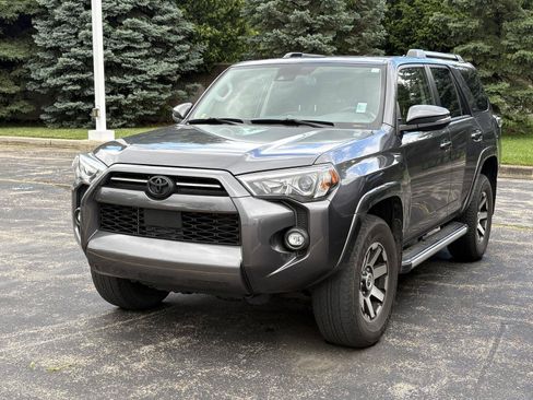 Used 2023 Toyota 4Runner SR5 Premium w/ Moonroof Package AWD/4WD image 3