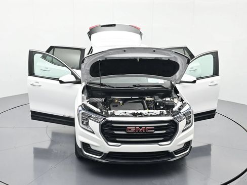 Used 2024 GMC Terrain SLE FWD image 44