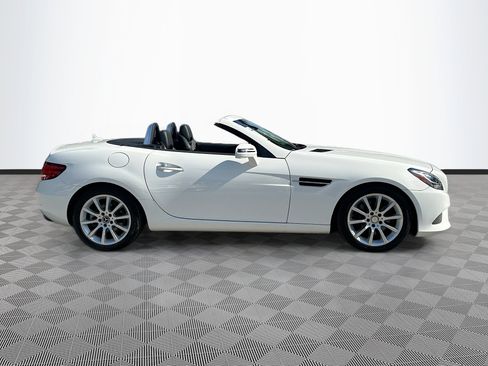 Used 2019 Mercedes-Benz SLC 300 image 8