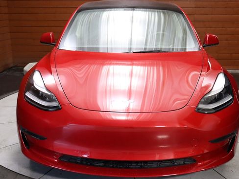 Used 2023 Tesla Model 3 Standard Range image 2