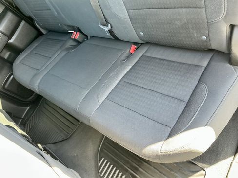 Used 2024 Chevrolet Silverado 2500 Custom w/ Custom Value Package image 27