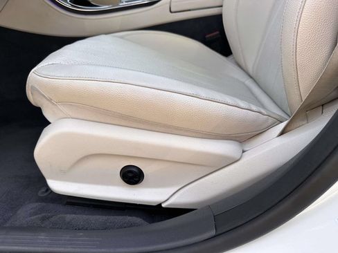 Used 2022 Mercedes-Benz E 350 4MATIC Sedan image 10
