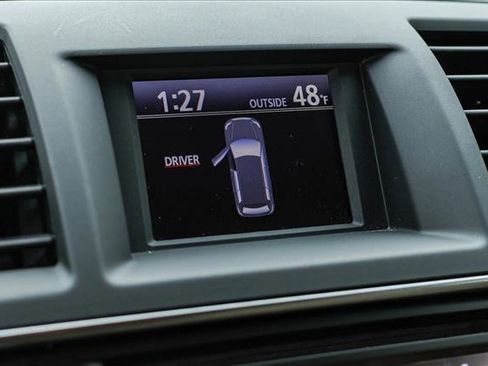 Used 2013 Toyota Highlander SE image 17