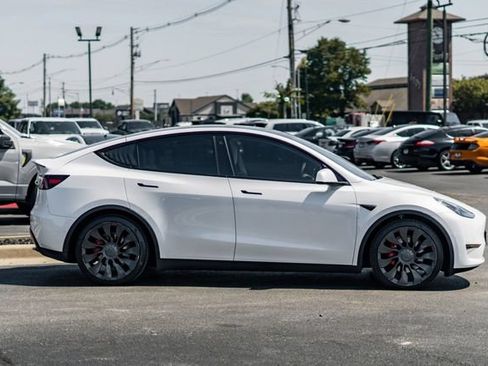 Used 2022 Tesla Model Y Performance AWD/4WD image 2