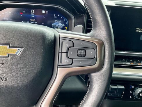 Used 2022 Chevrolet Silverado 1500 High Country w/ Technology Package image 28