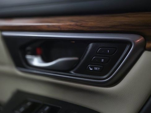 Used 2017 Honda CR-V Touring image 30