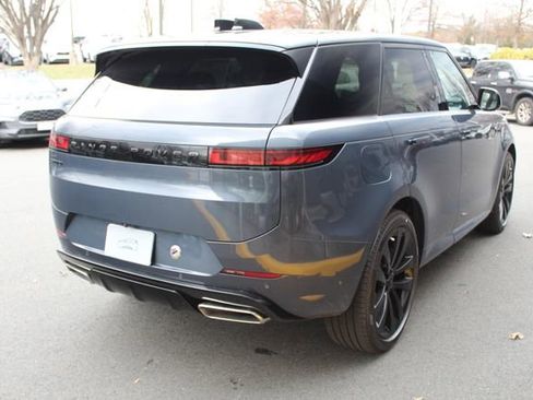 New 2026 Land Rover Range Rover Sport Dynamic SE image 2