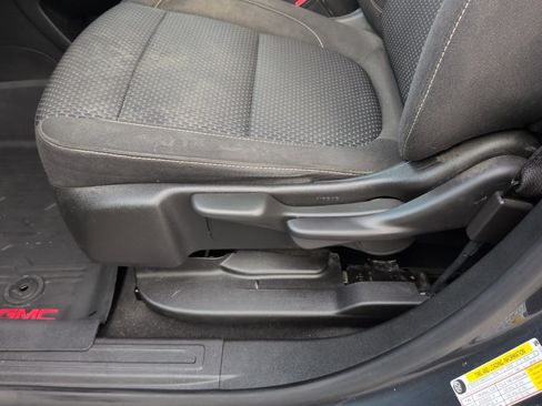 Used 2020 GMC Acadia SLE w/ LPO, Floor Liner Package image 31