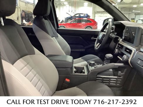 Used 2024 Toyota Tacoma TRD Off-Road image 21