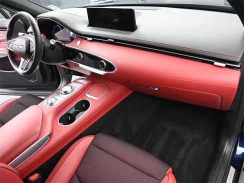 Used 2025 Genesis GV70 2.5T w/ Sport Prestige Package image 30