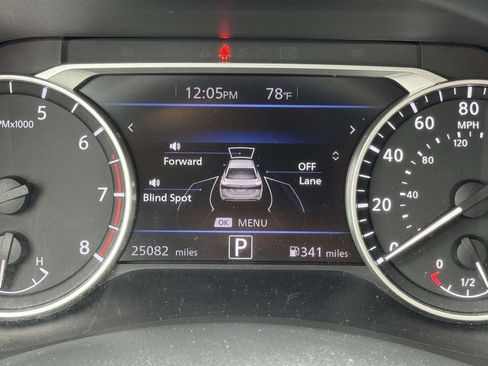 Used 2025 Nissan Sentra SV FWD image 13